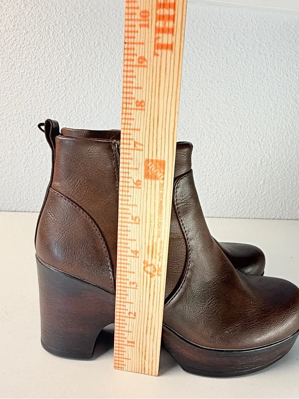 Born Brown Leather Platform Ankle Boots Womens Size 10 Side Zip boho boots